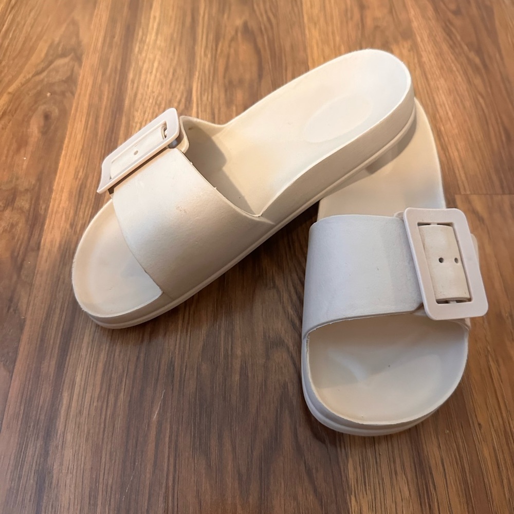 Women's Cream Slide Sandals